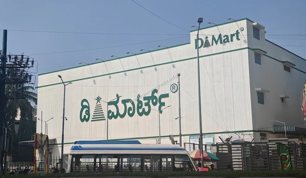 The DMart supermarket building, offering highly convenient daily grocery and household shopping options right next to Prestige Evergreen.