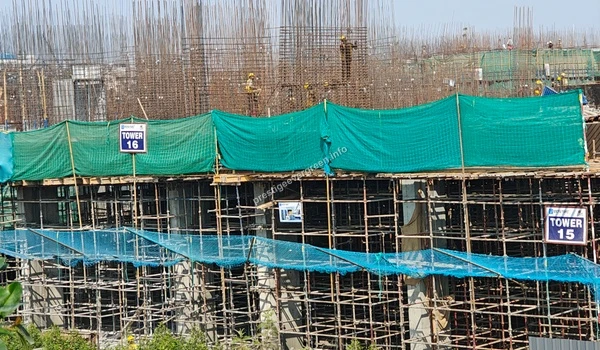 Close-up construction update of Tower 15 and Tower 16 at Prestige Evergreen showcasing the structural progress and safety protocols at Raintree Park