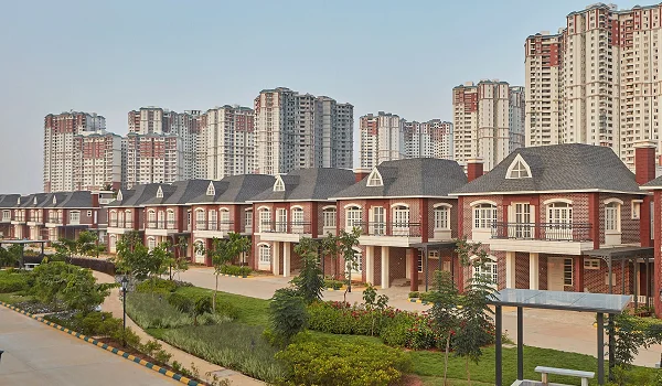 Prestige Lakeside Habitat Apartments