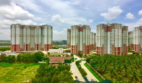 Prestige Lakeside Habitat is 3 km away from Prestige Evergreen. It is one of Prestige Group most successful projects